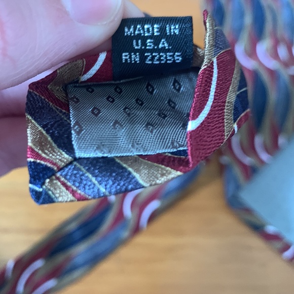 Mens Monsieur Givenchy Red Blue Gold Patterned Silk Tie Excellent Condition - Picture 4 of 6